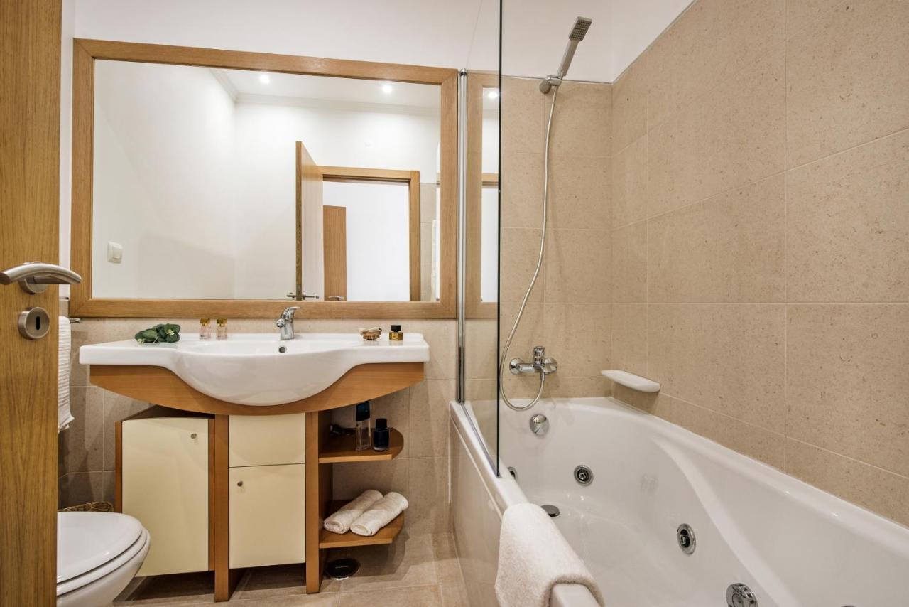 Modern And Spacious Two Bedroom Apartment Carvoeiro  Esterno foto